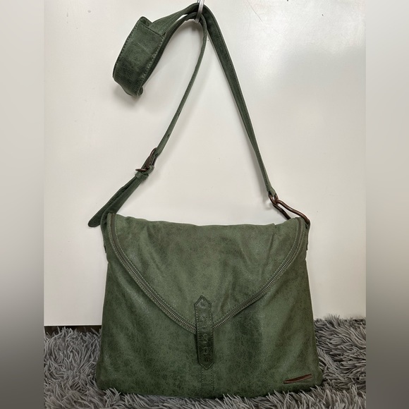 SOLD - Matt & Nat soft vegan suede leather green messenger bag - Picture 1 of 11